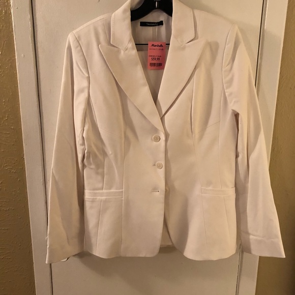 Tahari woman’s suit - Picture 2 of 8